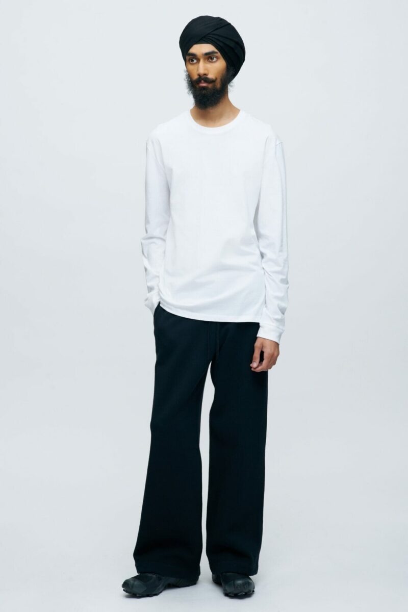 Kotn Unisex Essential Longsleeve Shirt in White, Size XS